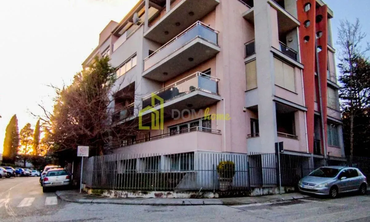 Prodaja, trosoban stan, 108m², Gorica C, Podgorica