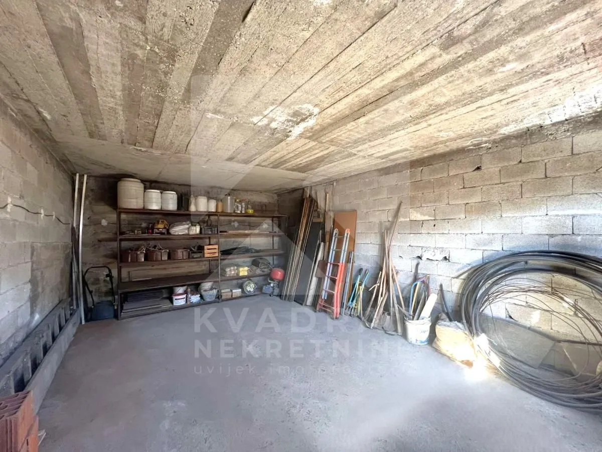 Prodaja, kuća, 159m², Malo Brdo, Podgorica