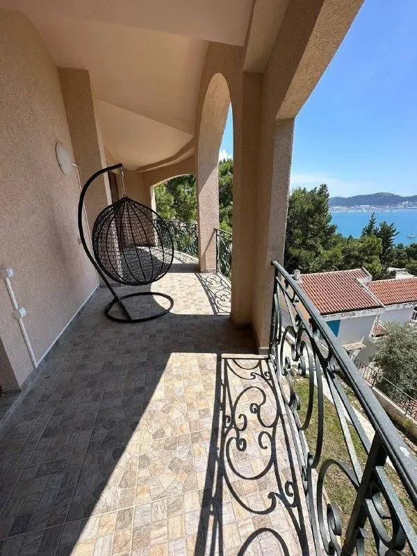 Sale, house, 256m², Šušanj, Bar