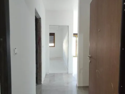 Prodaja, jednosoban stan, 43m², Zabjelo, Podgorica - image 11