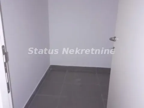 Izdavanje, poslovni prostor, 90m², Sajmište, Novi Sad - image 15