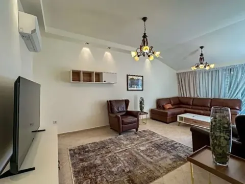 Izdavanje, trosoban stan, 114m², Momišići, Podgorica - image 7