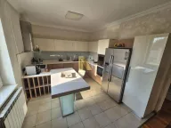 Prodaja, kuća, 248m², Surčin, Beograd - image 42