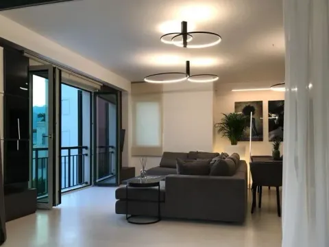 Prodaja, jednosoban stan, 146m², Centar, Tivat - image 7