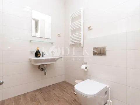 Izdavanje, poslovni prostor, 71m², City Kvart, Podgorica - image 8