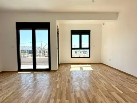 Sale, two bedroom apartment, 69m², Šušanj, Bar - image 3