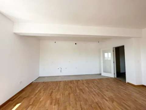 Prodaja, trosoban stan, 106m², Stari Aerodrom, Podgorica - image 9