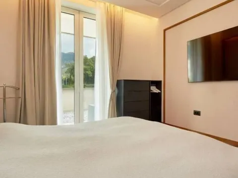 Prodaja, dvosoban stan, 135m², Centar, Tivat - image 2