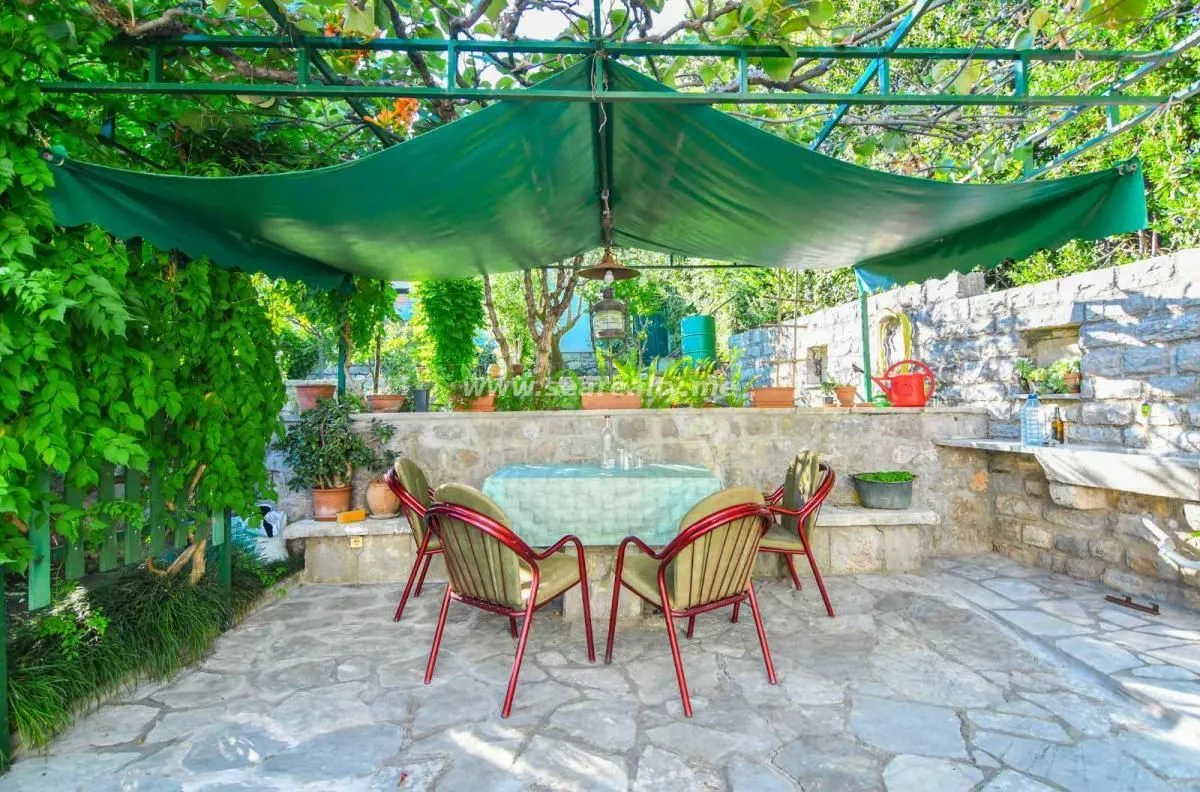 Prodaja, kuća, 650m², Kotor, Crna Gora