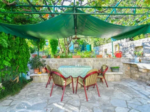 Prodaja, kuća, 650m², Kotor, Crna Gora - image 4