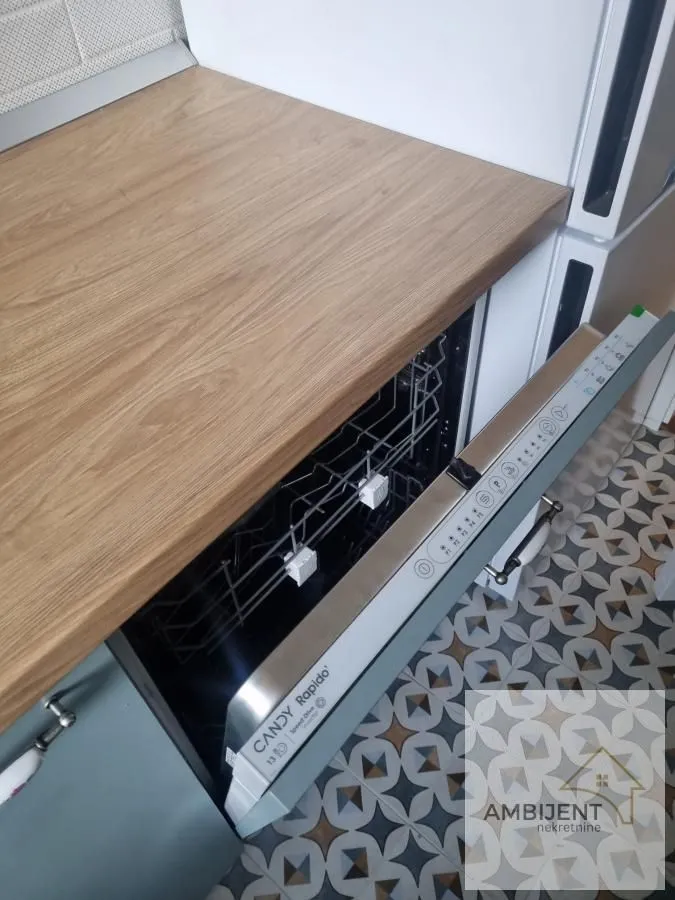 Sale, three bedroom apartment, 78m², Južni Bulevar, Vračar Sve Podlokacije