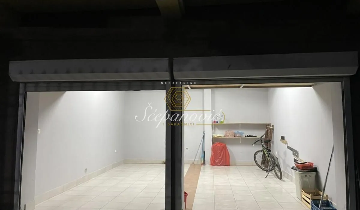 Prodaja, četvorosoban stan, 105m², Bulevar Evrope, Novi Sad Sve Podlokacije
