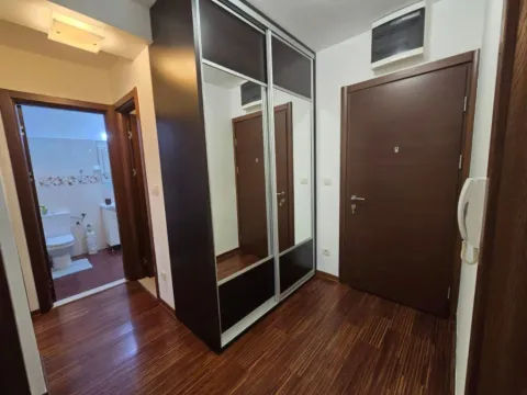 Izdavanje, dvosoban stan, 80m², Gorica C, Podgorica - image 10