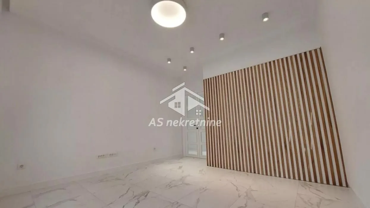 Izdavanje, dvosoban stan, 38m², Čubura, Beograd