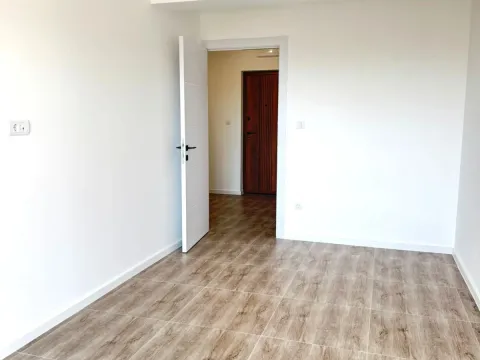 Prodaja, jednosoban stan, 46m², Centar, Bar - image 4