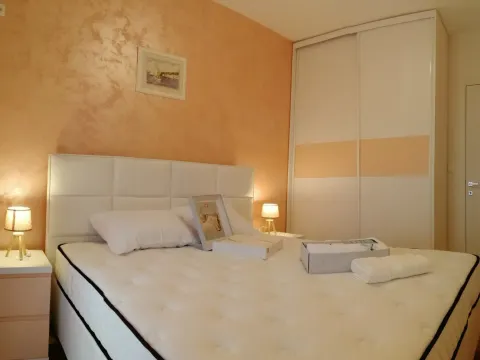 Rent, one bedroom apartment, 49m², Podgorica, Crna Gora - image 10