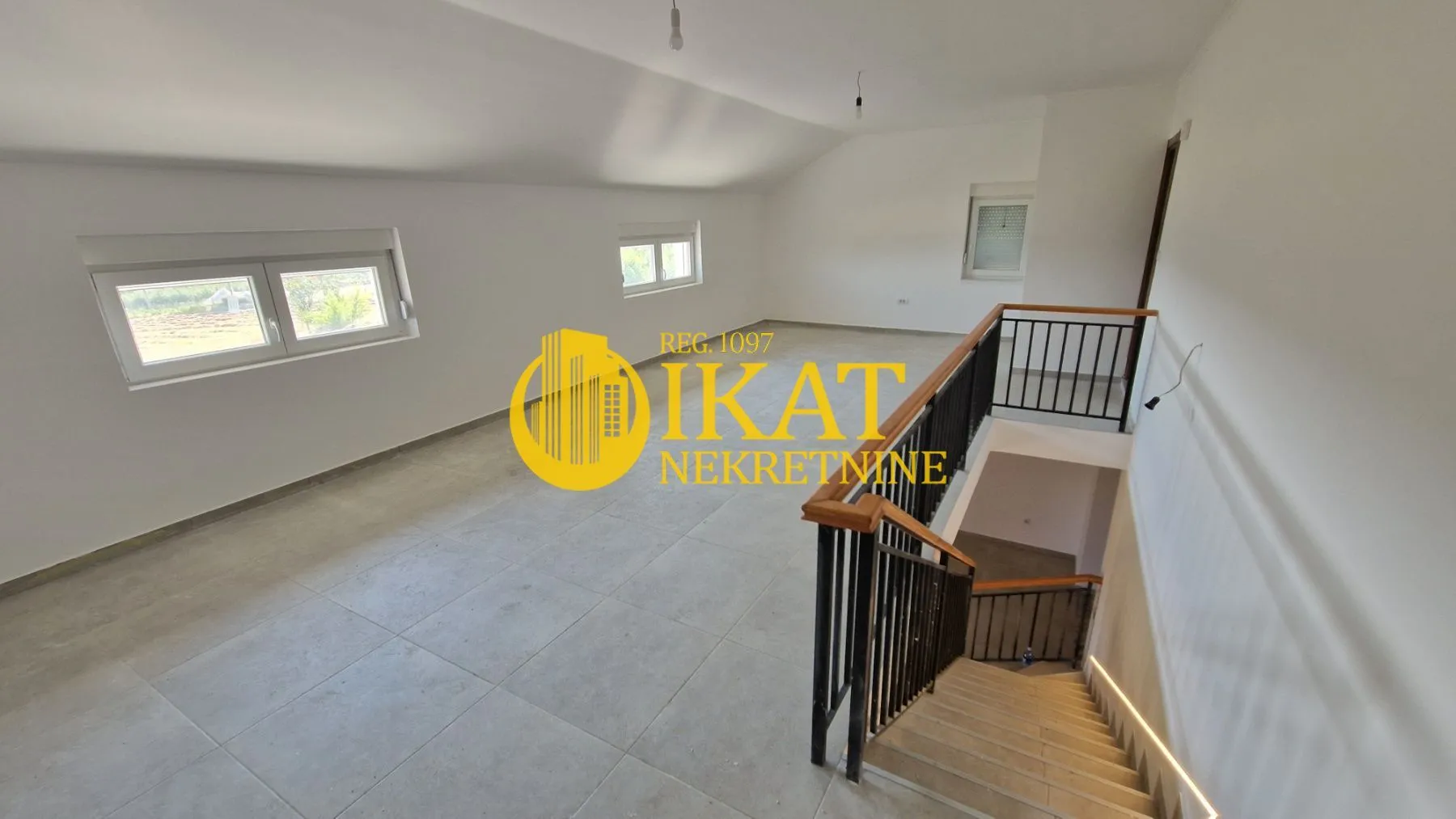 Sale, house, 275m², Sopot, Beograd