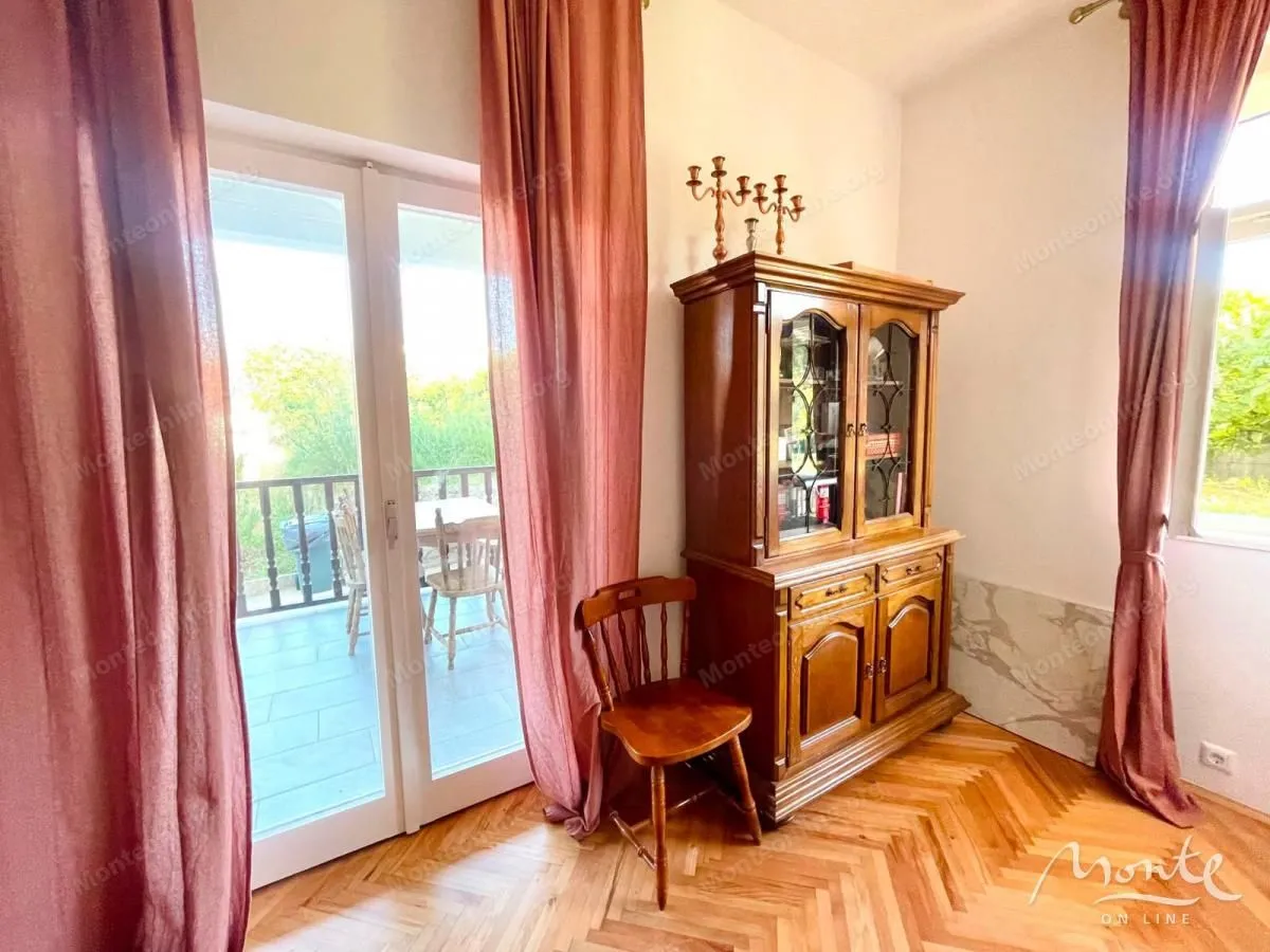 Prodaja, kuća, 250m², Radovići, Tivat