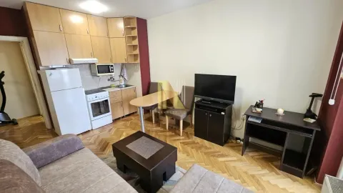 Izdavanje, garsonjera, 27m², Nova Detelinara, Novi Sad Sve Podlokacije - image 3