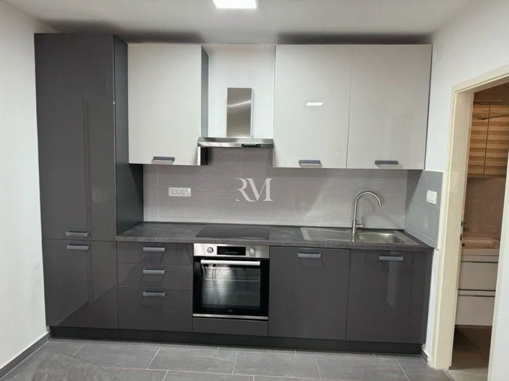 Rent, studio apartment, 31m², Risan, Kotor