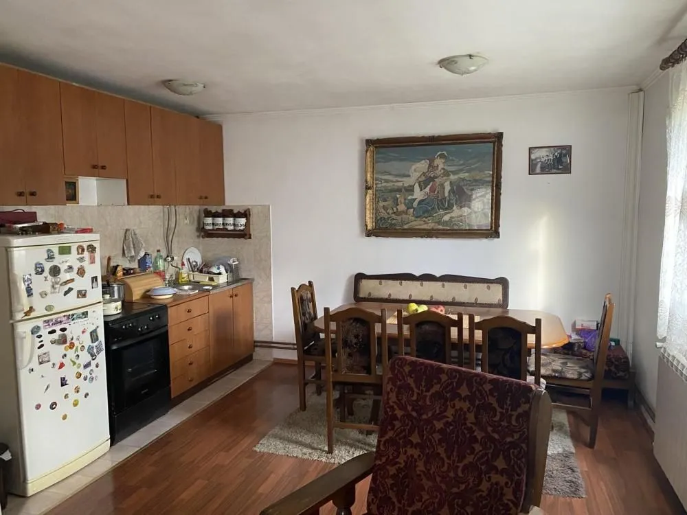 Izdavanje, kuća, 83m², Čukarica, Beograd