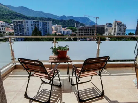 Sale, two bedroom apartment, 80m², Bečići, Budva - image 1