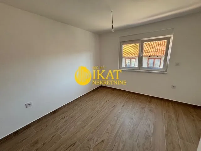 Prodaja, trosoban stan, 65m², Cvetkova Pijaca, Zvezdara Sve Podlokacije