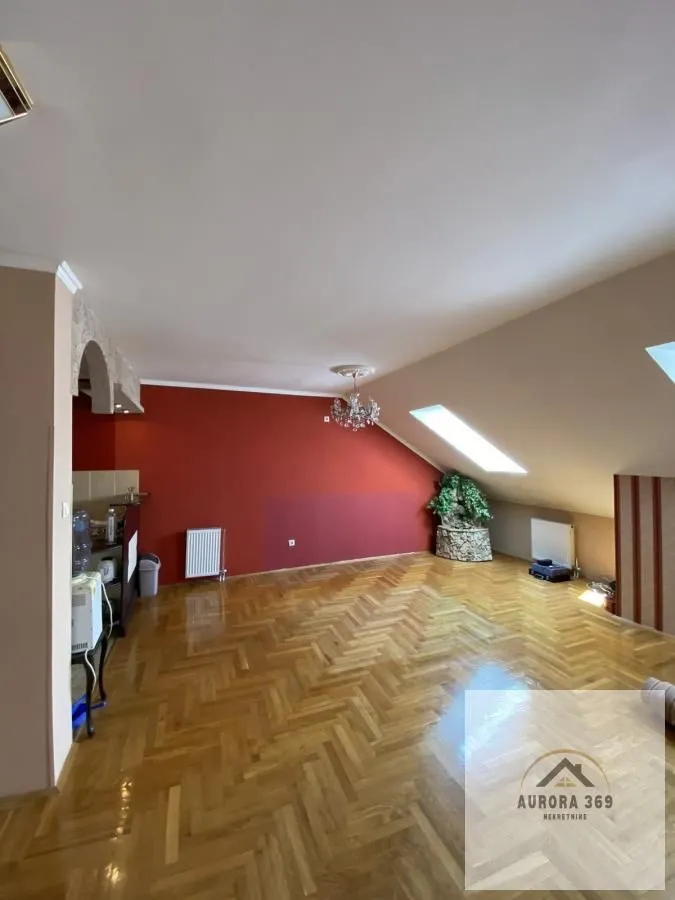 Prodaja, trosoban stan, 100m², Betanija, Novi Sad Sve Podlokacije