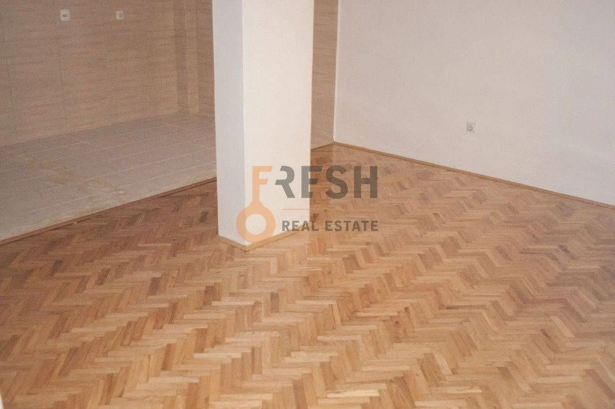 Prodaja, kuća, 397m², Ostalo, Podgorica