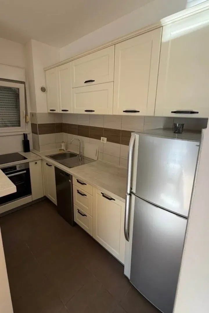 Rent, two bedroom apartment, 70m², City Kvart, Podgorica