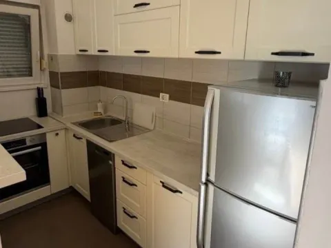 Rent, two bedroom apartment, 70m², City Kvart, Podgorica - image 5