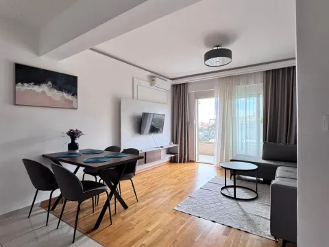 Rent, one bedroom apartment, 50m², Bečići, Budva - image 3