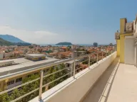 Izdavanje, dvosoban stan, 80m², Budva, Crna Gora - image 9
