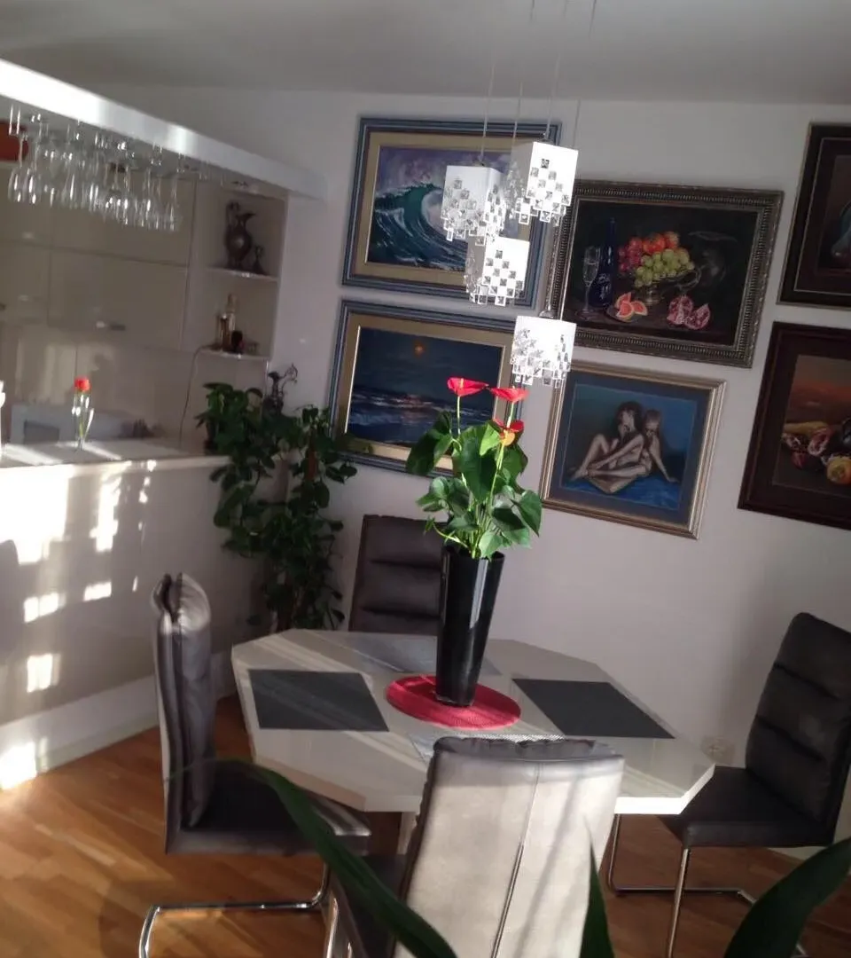 Prodaja, stan, 86m², Bečići, Budva
