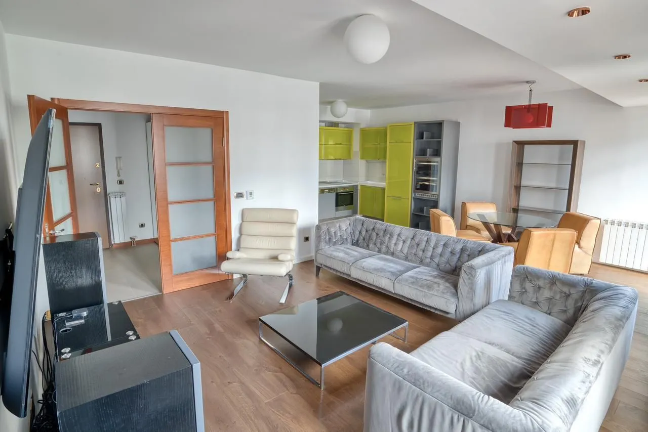 Izdavanje, stan, 90m², Centar, Podgorica