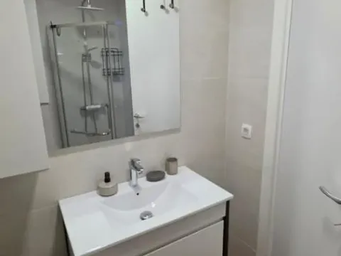 Izdavanje, dvosoban stan, 97m², Donja Lastva, Tivat - image 11