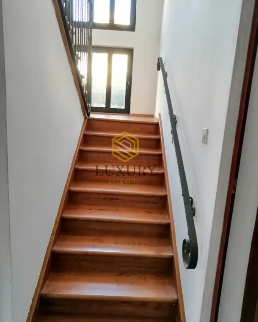 Rent, house, 300m², City Kvart, Podgorica