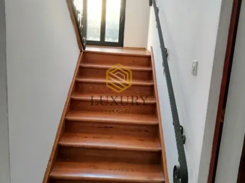 Izdavanje, kuća, 300m², City Kvart, Podgorica - image 11