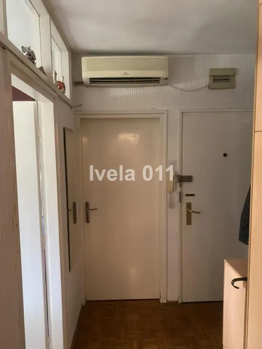 Prodaja, dvosoban stan, 57m², Novi Beograd Blok 1 Fontana, Novi Beograd Sve Podlokacije