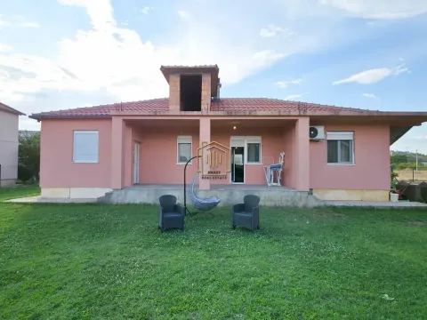 Kuća in Donji Kokoti