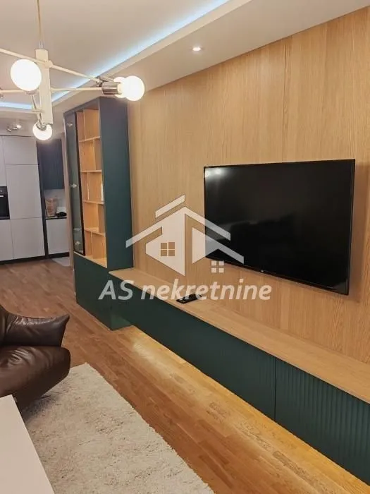 Rent, three bedroom apartment, 77m², Crveni Krst, Beograd