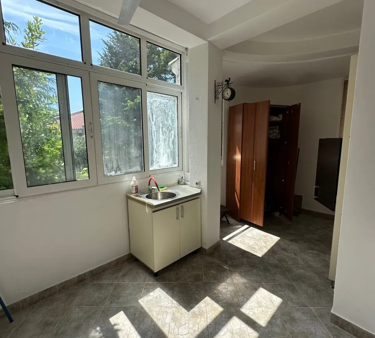 Izdavanje, garsonjera, 31m², Centar, Bar