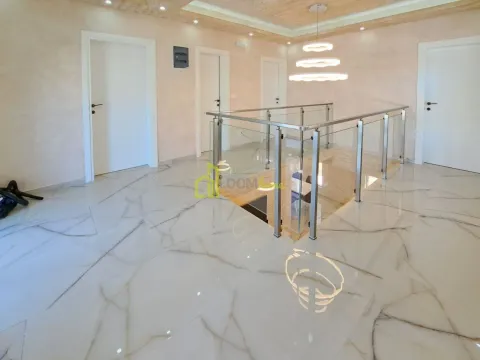 Izdavanje, kuća, 170m², Bar, Crna Gora - image 12