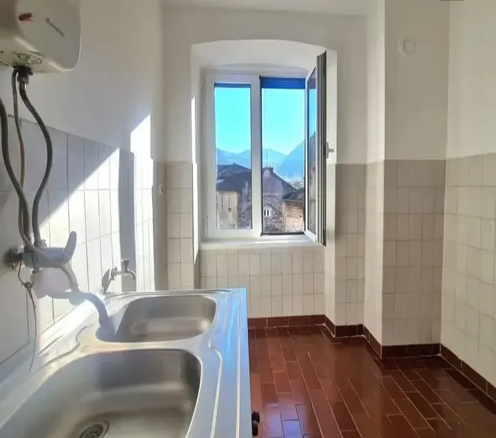 Sale, apartment, 78m², Kotor, Crna Gora