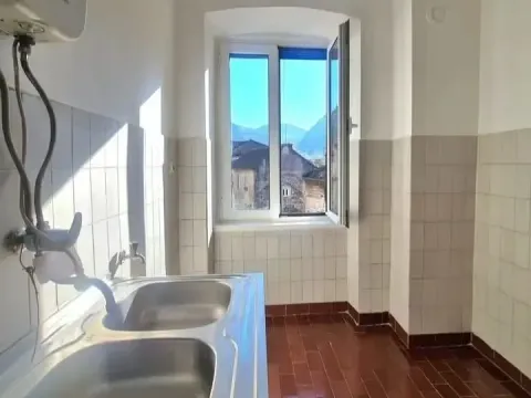 Prodaja, stan, 78m², Kotor, Crna Gora - image 3