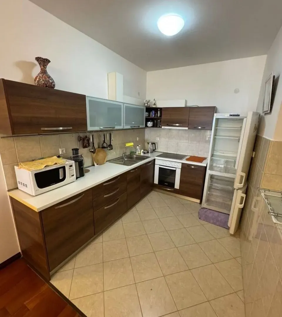 Prodaja, dvosoban stan, 100m², Centar, Bar