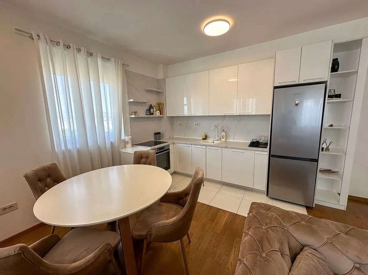 Izdavanje, dvosoban stan, 70m², Zabjelo, Podgorica
