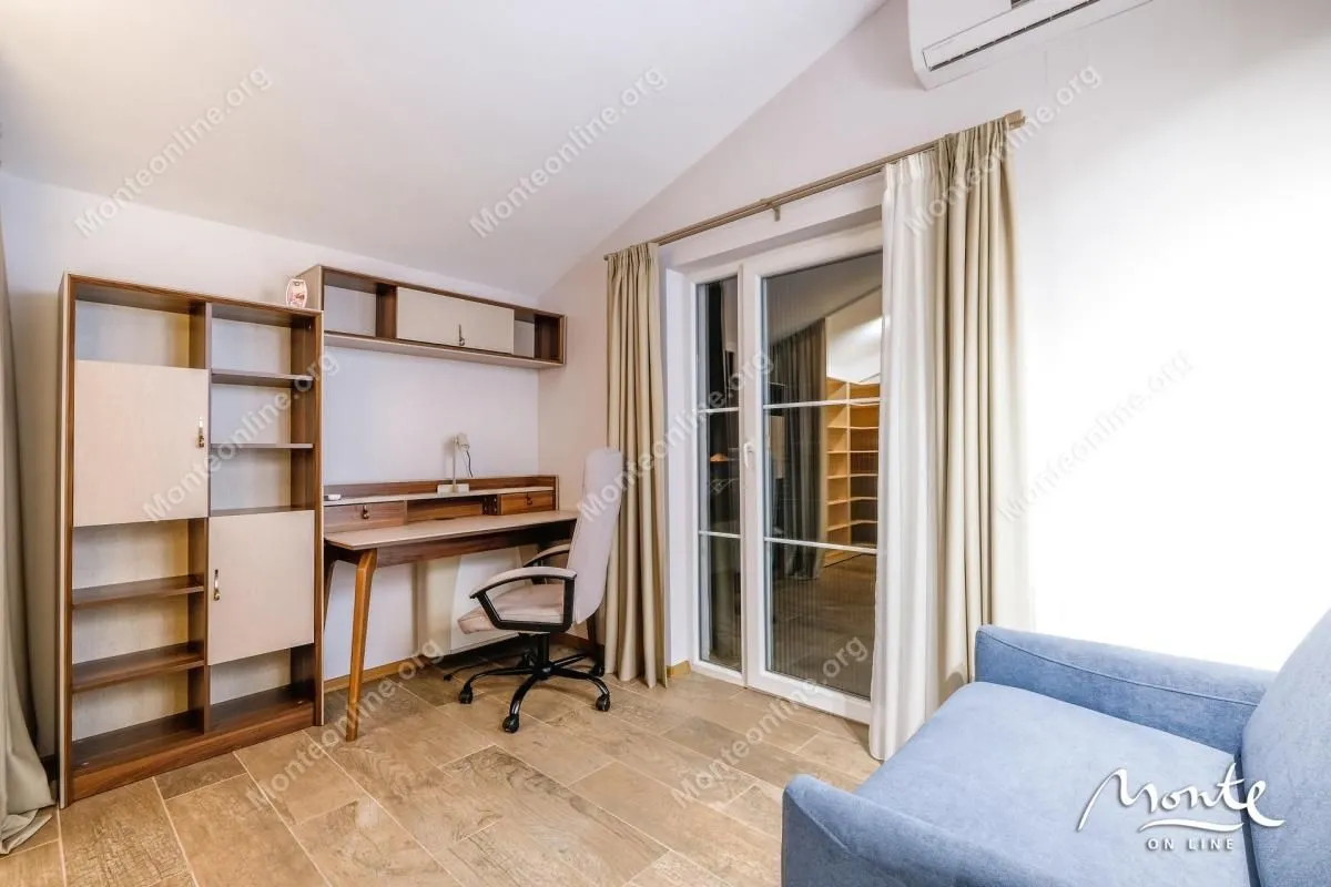 Prodaja, kuća, 198m², Tivat, Crna Gora