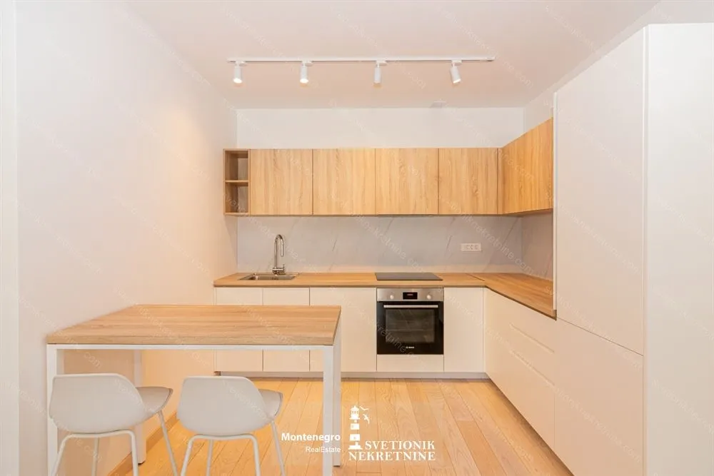 Prodaja, dvosoban stan, 87m², Igalo, Herceg Novi