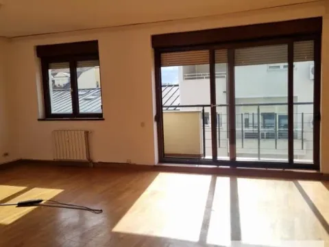 Izdavanje, četvorosoban stan, 160m², Vračar Hram, Vračar Sve Podlokacije - image 5